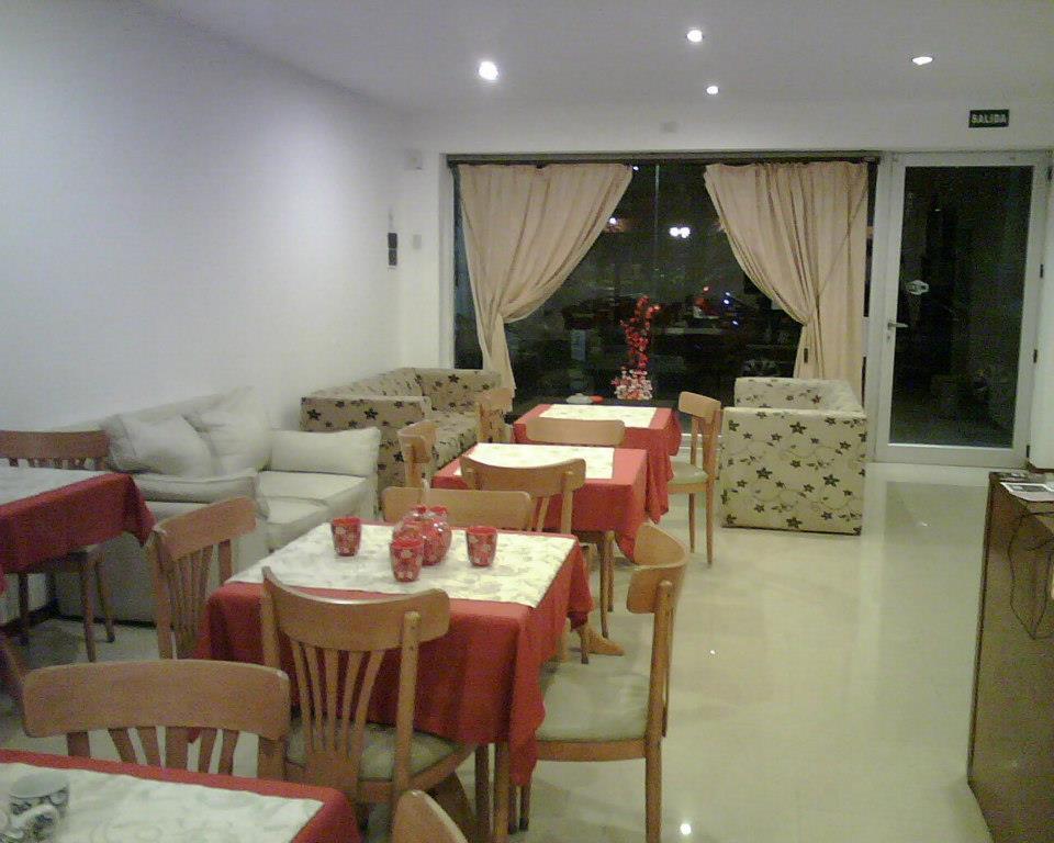 Hosteria Robert Villa Gesell Exterior foto